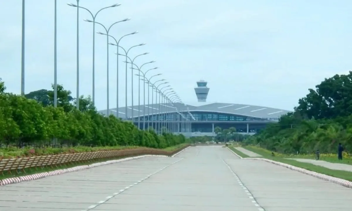 Động đất ở Myanmar: Tháp không lưu sân bay Nay Pyi Taw đổ sập