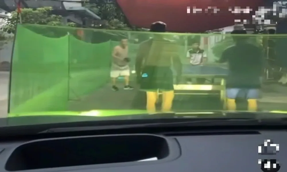 Chặn hẻm lập sân bóng bàn: Nhóm người bị xử phạt hành chính