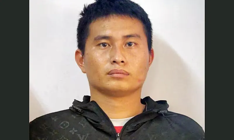 Khởi tố tài xế làm rơi 3 cuộn vải bạt đè chết bảo vệ công ty