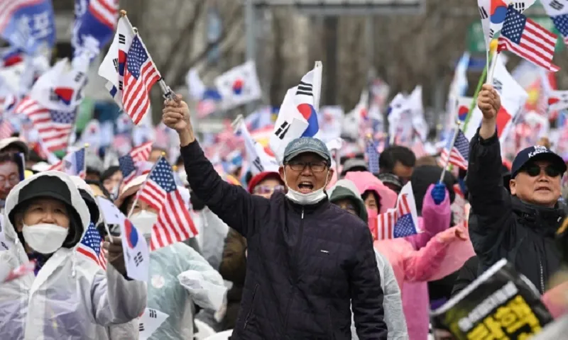 Biểu tình lan rộng tại Hàn Quốc do trì hoãn phán quyết luận tội Tổng thống