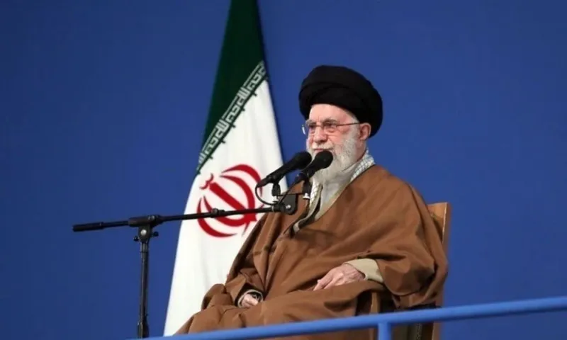 Iran cảnh báo đáp trả quân sự nếu Mỹ phát động tấn công