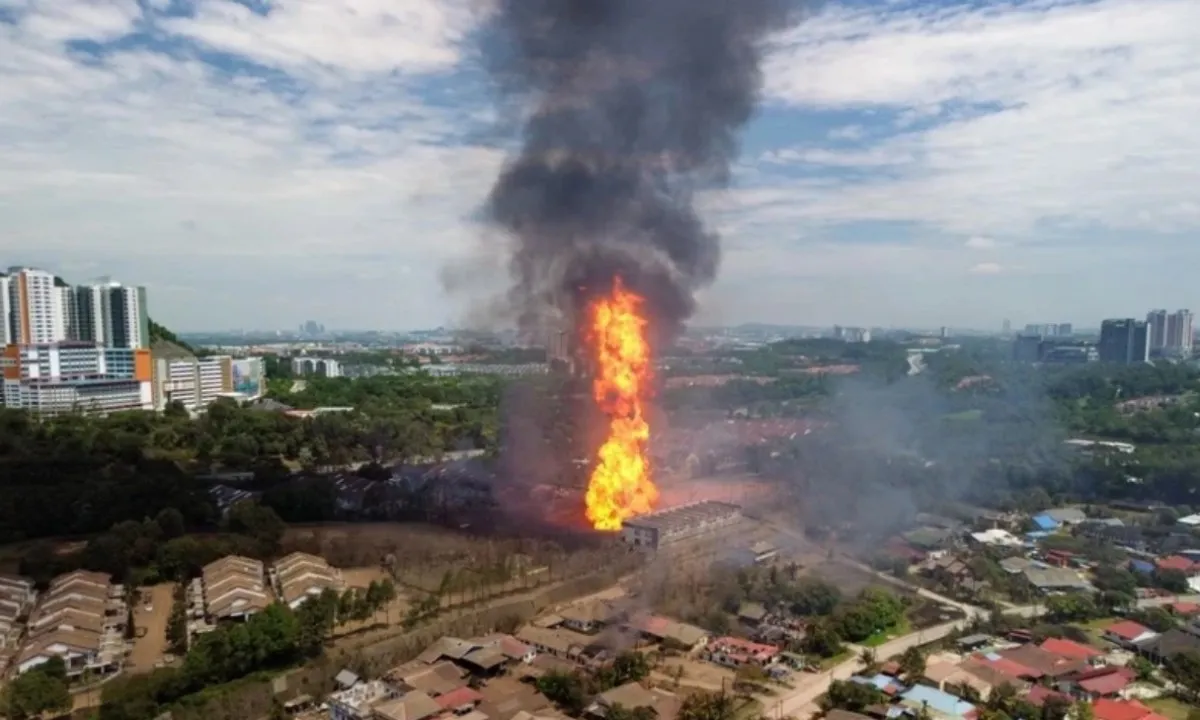 Malaysia: Nổ đường ống khí gas ở Selangor, hơn 100 người bị thương