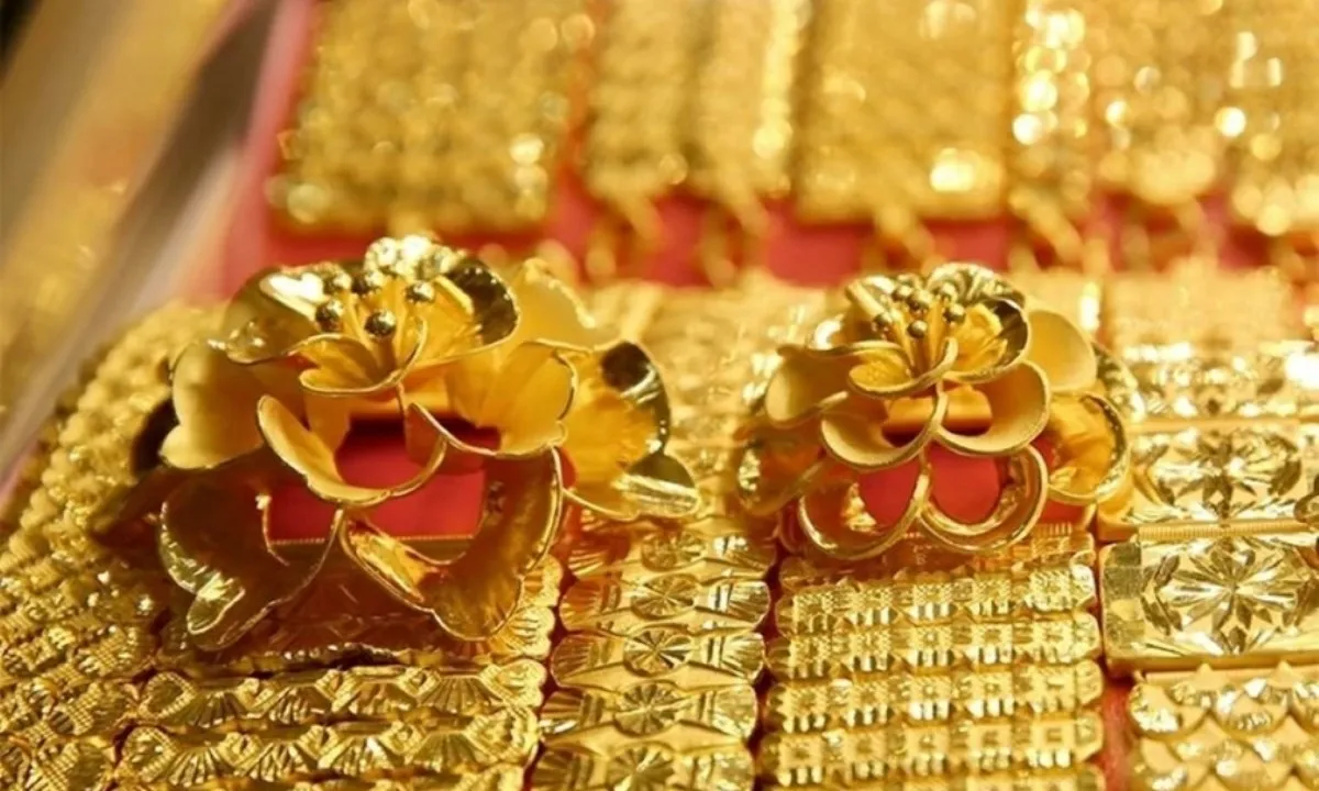 Vàng SJC, vàng nhẫn lao dốc không phanh