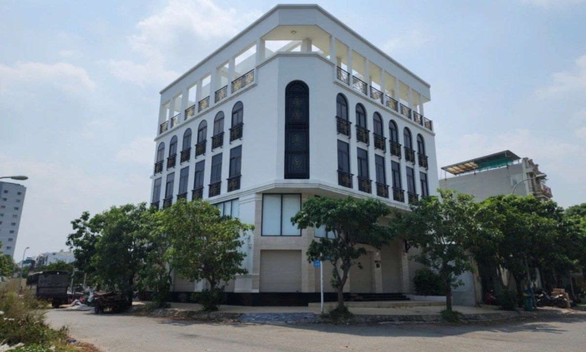 Bộ Công an khám xét công ty Chị Em Rọt, thu hơn 24.000 hộp kẹo Kera