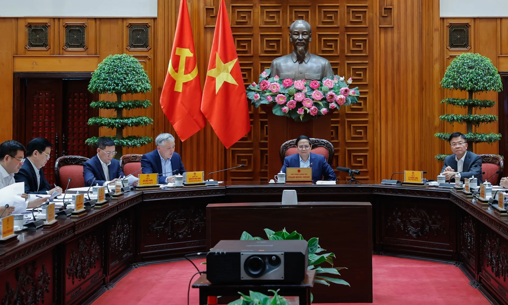 thu-tuong-pham-minh-chinh-050425