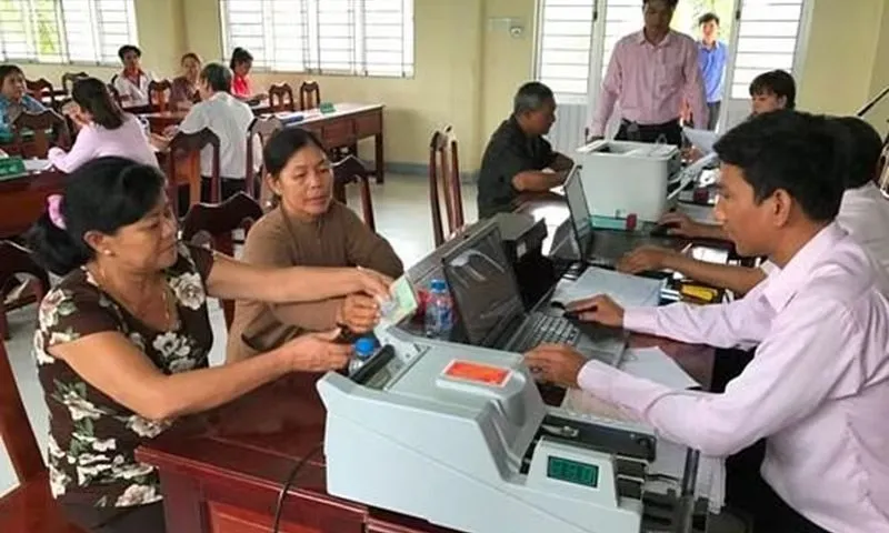 Ngân hàng huy động hơn 415.000 tỉ đồng, mở rộng hỗ trợ dân tiếp cận vốn