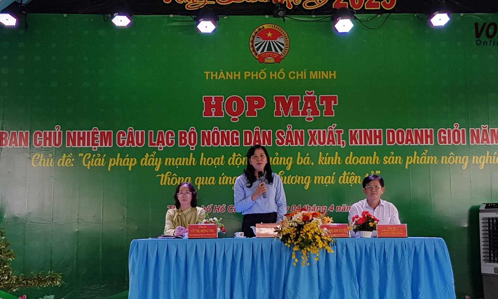 Hỗ trợ nông dân kinh doanh sản phẩm nông nghiệp qua thương mại điện tử