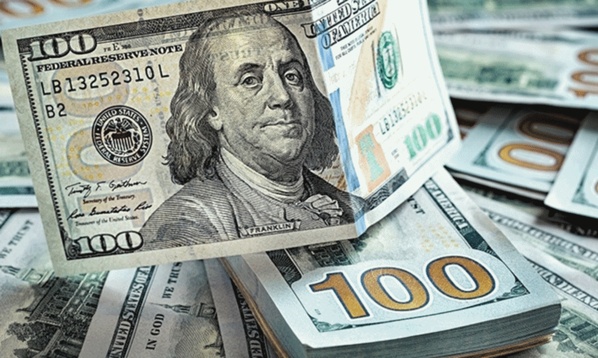 Giá USD tăng mạnh, lần đầu vượt 26.100 đồng