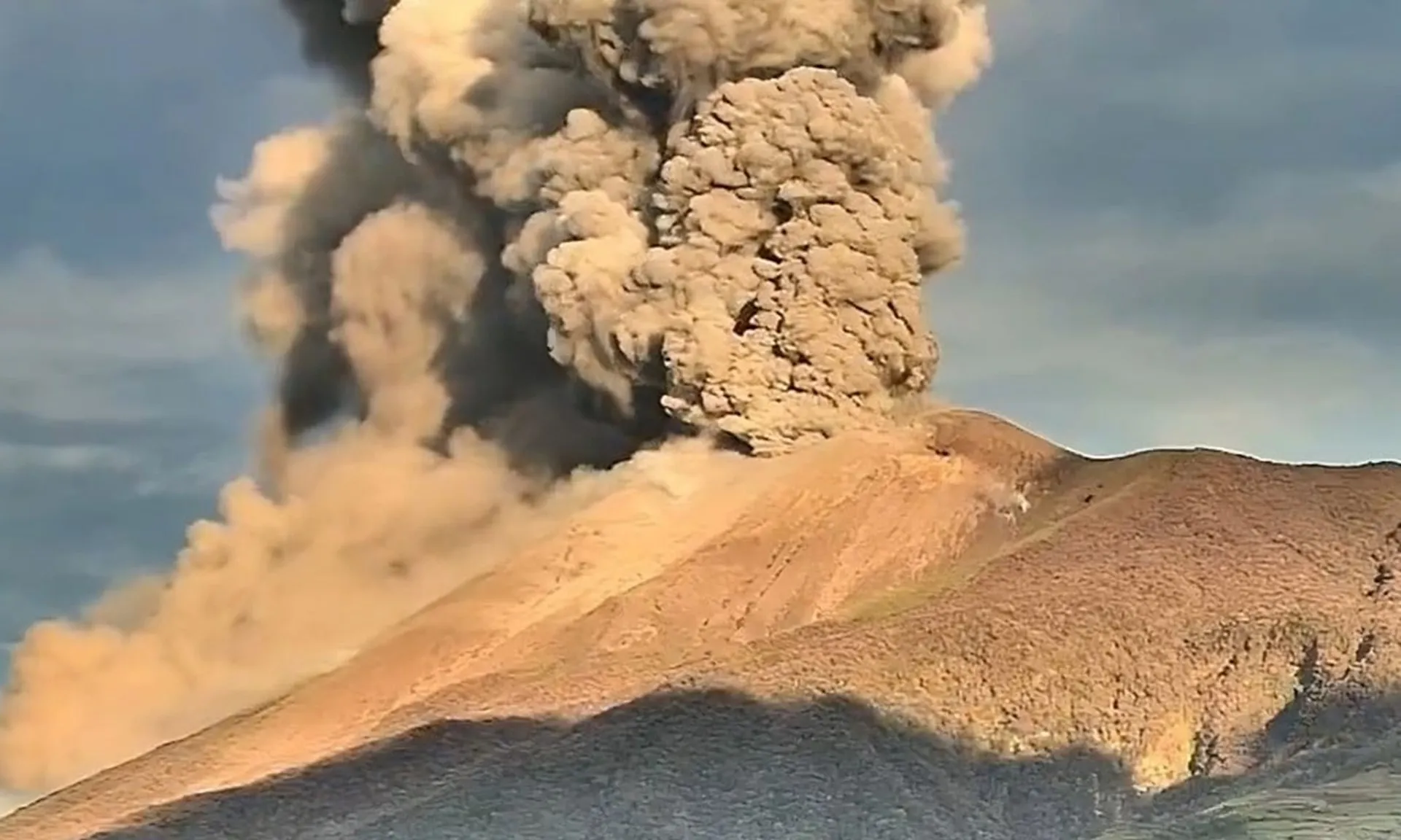 nui-lua-phillipines-080425