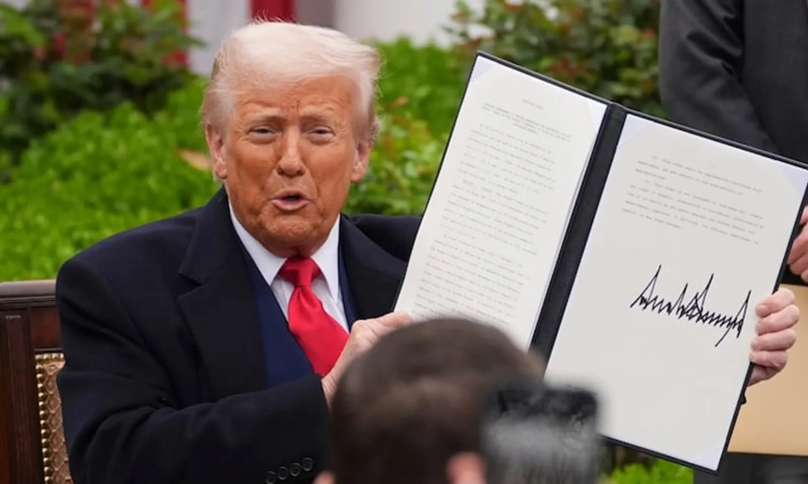 Thuế đối ứng của Mỹ bắt đầu có hiệu lực