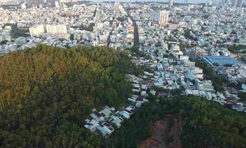 Dự án đường Ngô Mây nối dài dự kiến đưa vào sử dụng năm 2023, nhưng đến nay vẫn dang dở.