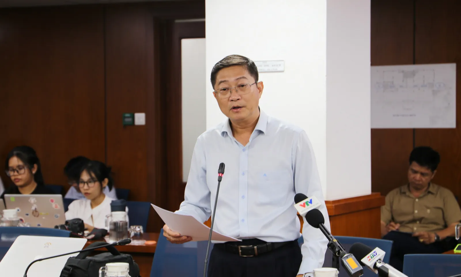 TPHCM: Cải tạo vỉa hè tổn hại cây xanh, sẽ xử lý đơn vị thi công