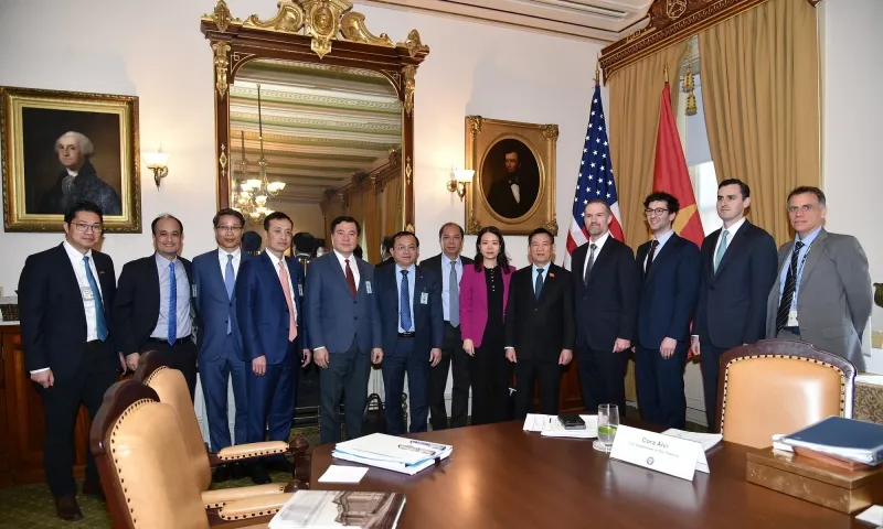 Mỹ tạm hoãn thuế, Việt Nam hưởng mức 10%