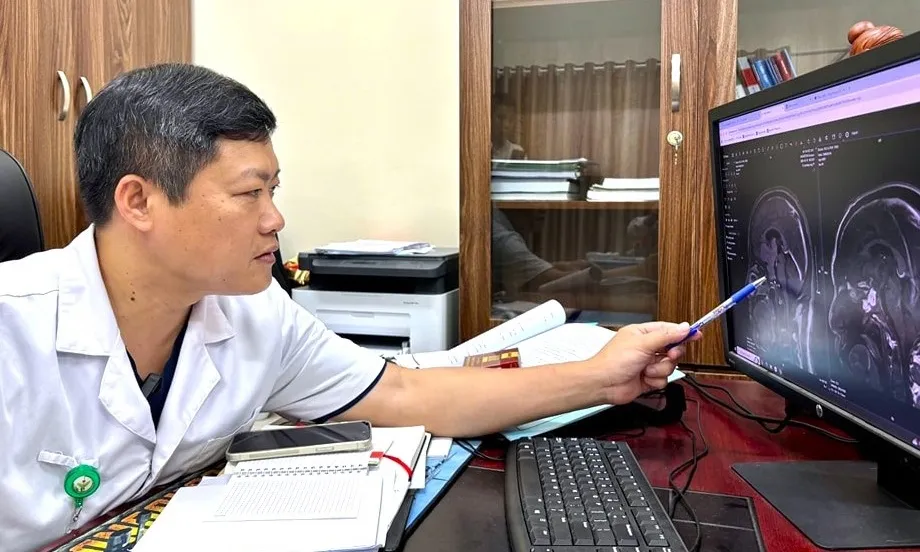 Phẫu thuật nội soi u tuyến yên khổng lồ cho bệnh nhân cao tuổi