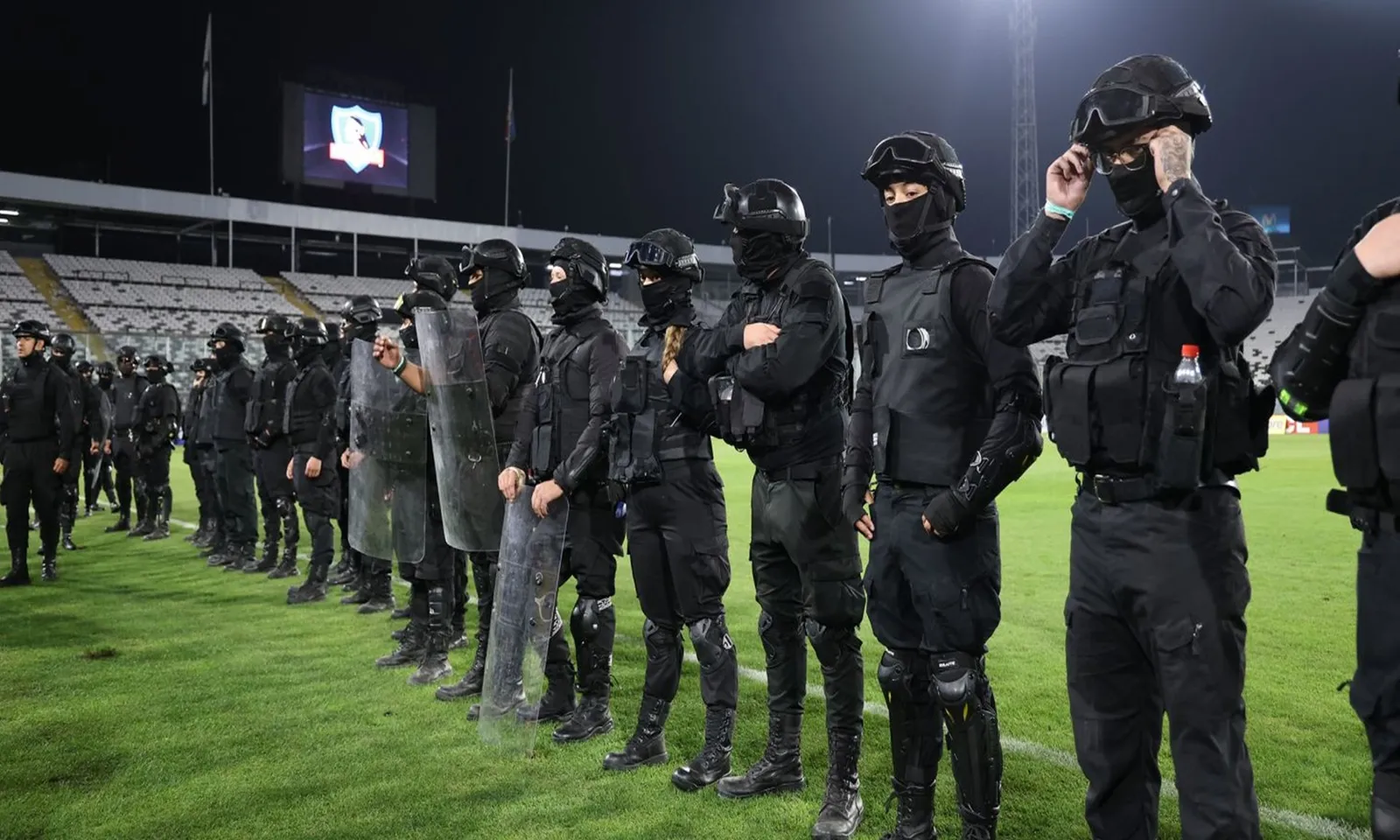Chile: 2 cổ động viên thiệt mạng khi chen lấn, vượt rào vào xem trận đấu Copa Libertadores