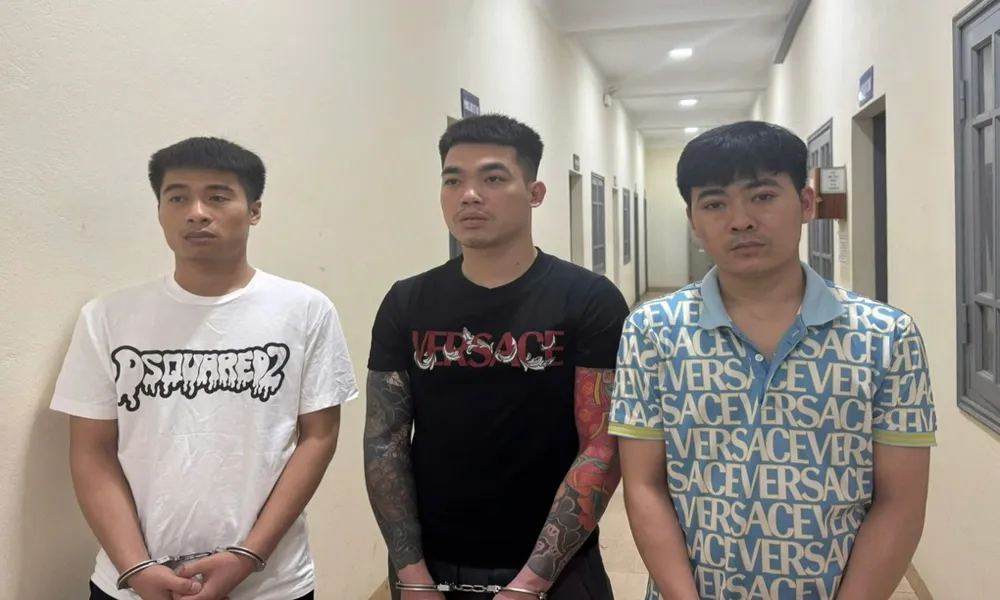 3 gã trai Hà Nội lừa hàng tỷ đồng bằng game tài xỉu online