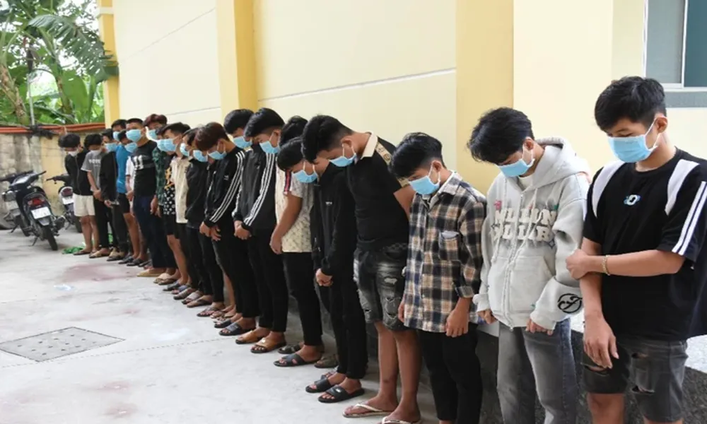 Báo động tình trạng bạo lực tuổi teen lan rộng tại miền Tây