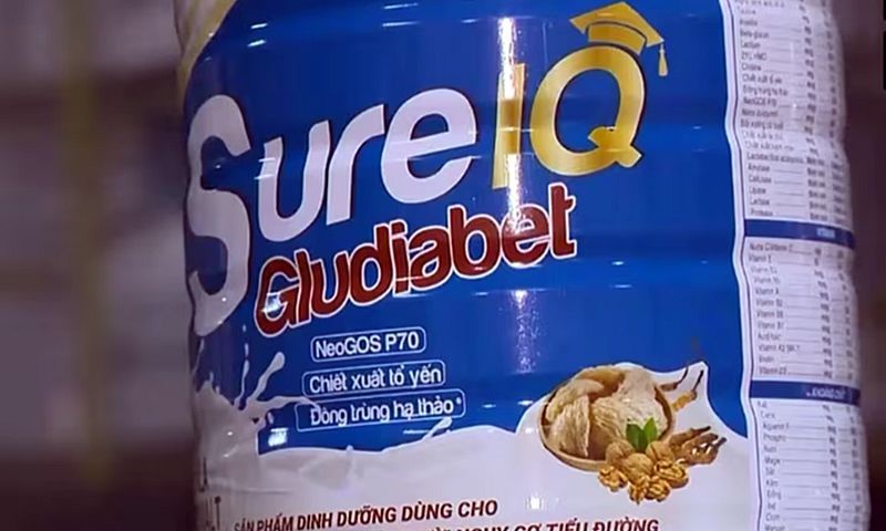 Khởi tố 8 bị can trong đường dây sản xuất sữa giả quy mô lớn