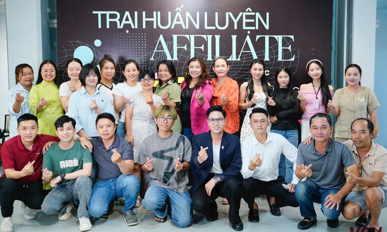 Từ vụ “ Kẹo Kera”, Influencers/KOLs cần đào tạo bài bản và định danh nghề?