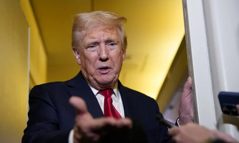 Chính quyền Trump bị kiện vì áp thuế vượt thẩm quyền