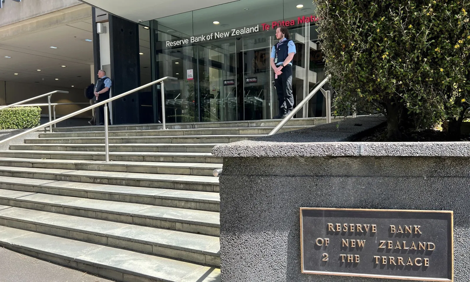 New Zealand: Ngân hàng Trung ương giảm 25% ngân sách hoạt động từ năm tài khóa tới