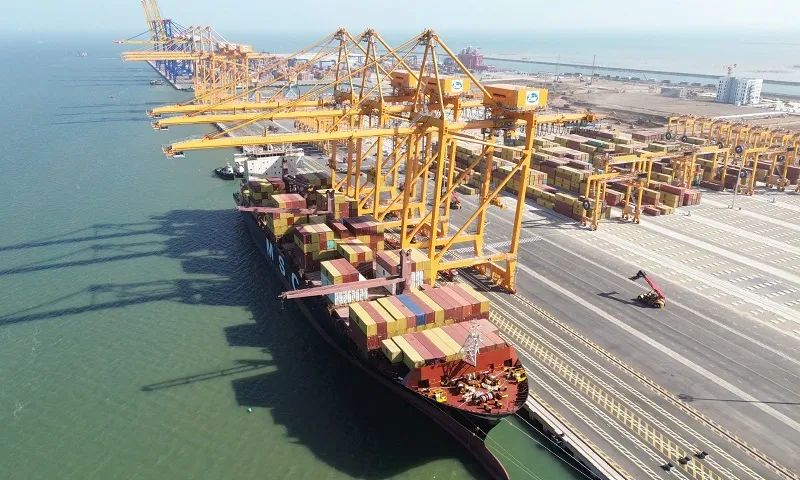 Tàu MSC Makalu III cập cảng Hải Phòng, mở đầu khai thác cảng container quốc tế mới