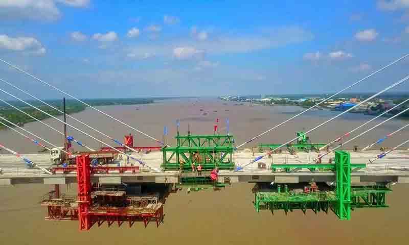 Hợp long cầu dây văng Rạch Miễu 2