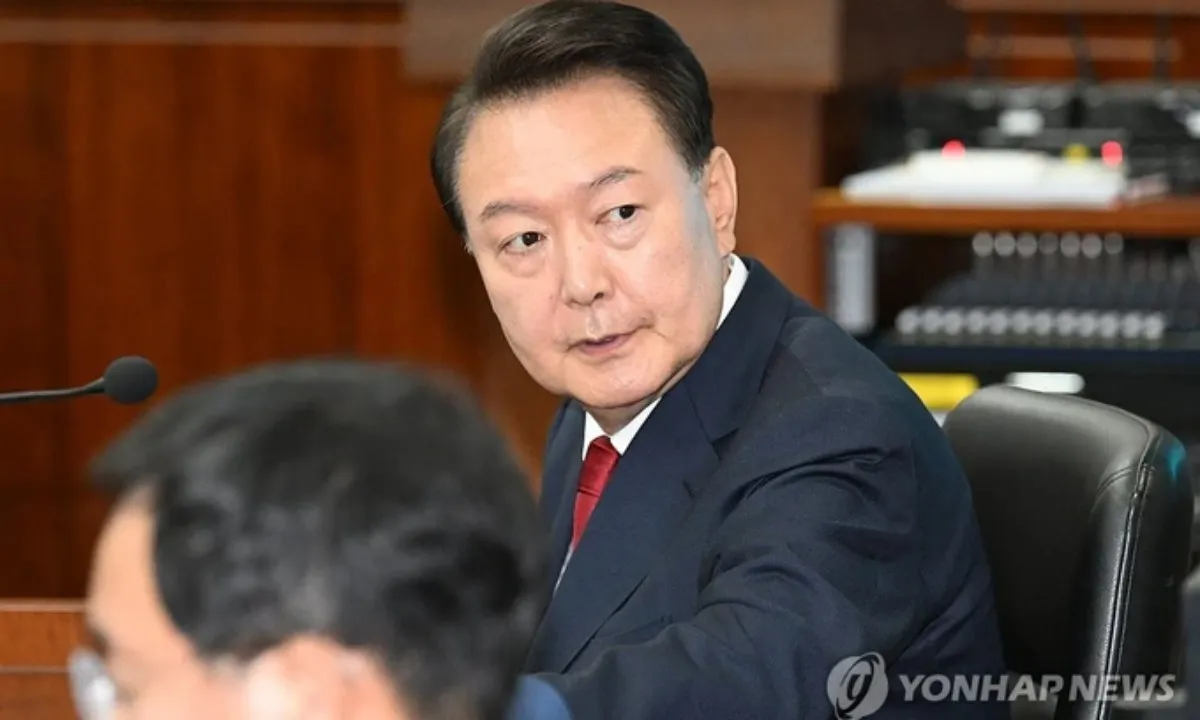 Cựu tổng thống Hàn Quốc Yoon Suk Yeol lần đầu lộ diện tại phiên xử hình sự