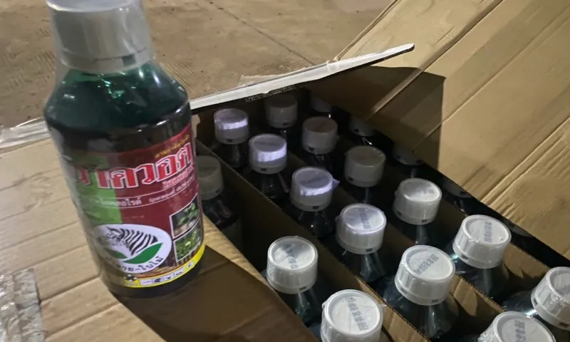 Bình Phước: Phát hiện xe tải chở hơn 13.000 sản phẩm thuốc bảo vệ thực vật không rõ nguồn gốc