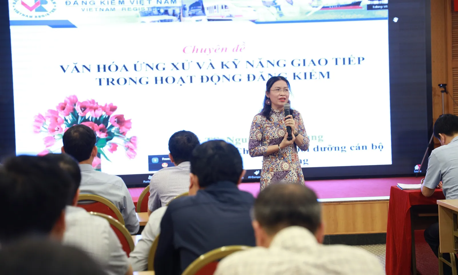 Cục Đăng kiểm Việt Nam mở lớp bồi dưỡng văn hóa ứng xử và đạo đức nghề nghiệp
