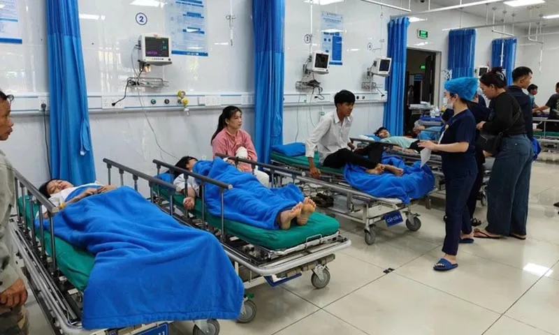 Các em học sinh tại bệnh viện Hùng Vương Gia Lai