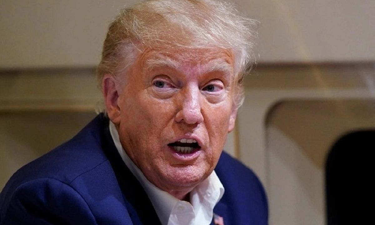 Tỷ lệ ủng hộ ông Donald Trump chạm đáy kể từ khi tái đắc cử, người dân lo ngại lạm quyền