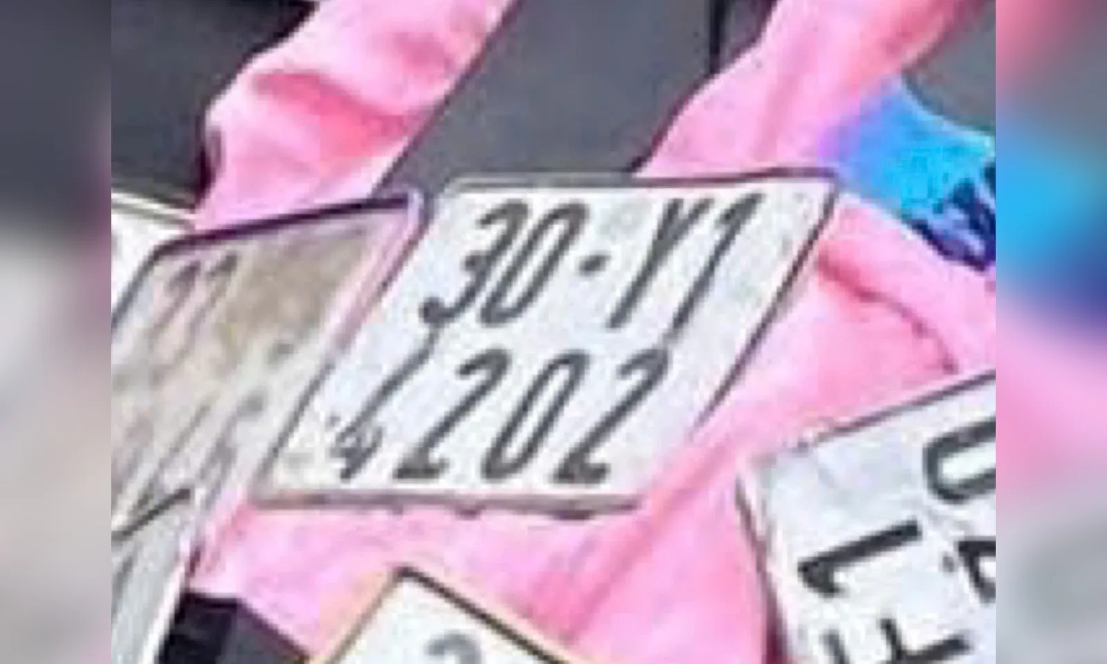 Hà Nội tìm chủ sở hữu biển số xe bị cướp