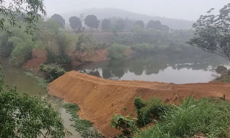 Chủ tịch Hà Nội chỉ đạo làm rõ việc san lấp trái phép tại hồ Đầm