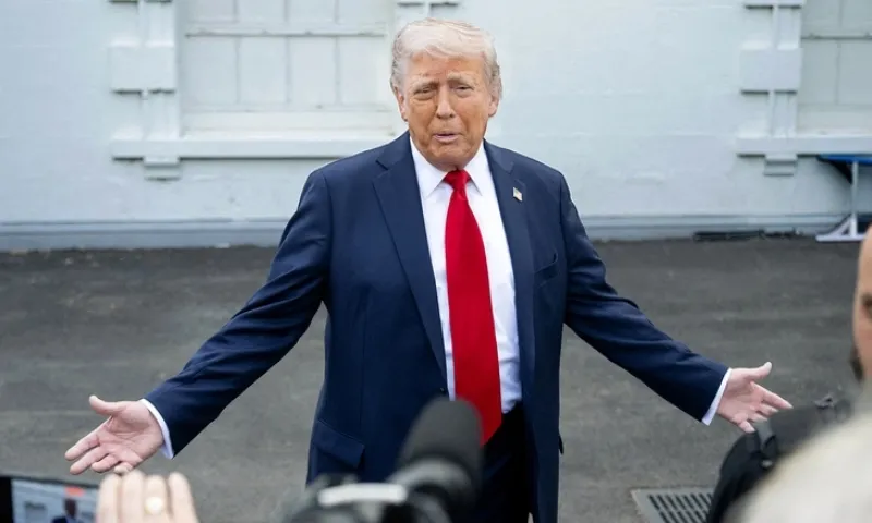 Ong Trump bi kien