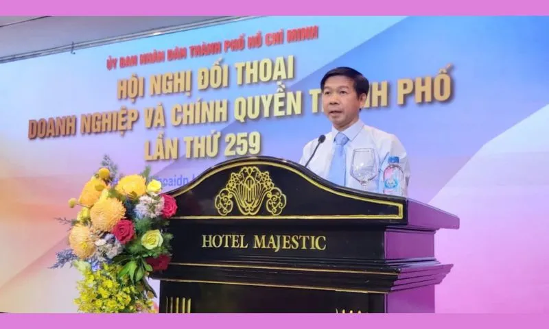 ong-dao-minh-chanh-pho-giam-doc-trung-tam-xuc-tien-thuong-mai-va-dau-tu-thanh-pho-ho-chi-minh-phat-bieu-tai-hoi-nghi_20250425135451jpg_voh