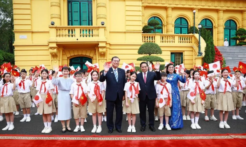 thu-tuong-le-don-thu-tuong-nhat-ban-3