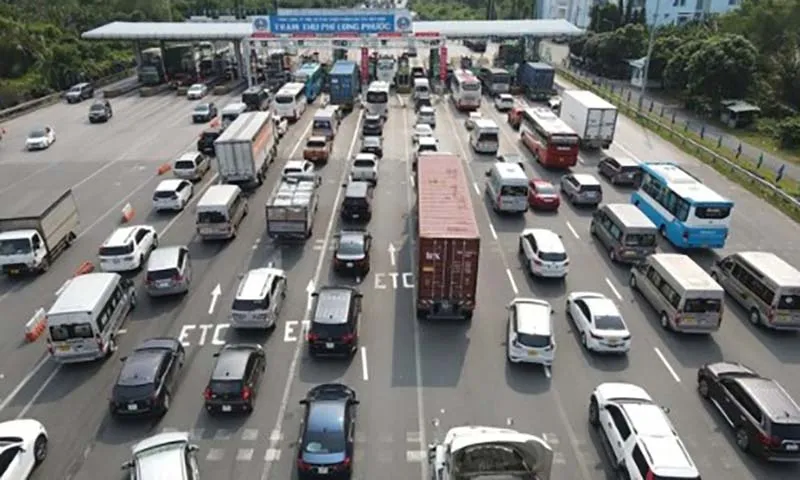 Làm thêm đường tốc độ nhanh từ TPHCM đi sân bay Long Thành
