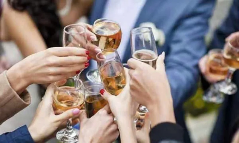Gan yếu mà ăn những món này, coi chừng biến chứng