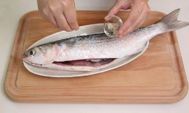 Bí quyết khử mùi tanh của cá và cách chọn cá tươi ngon