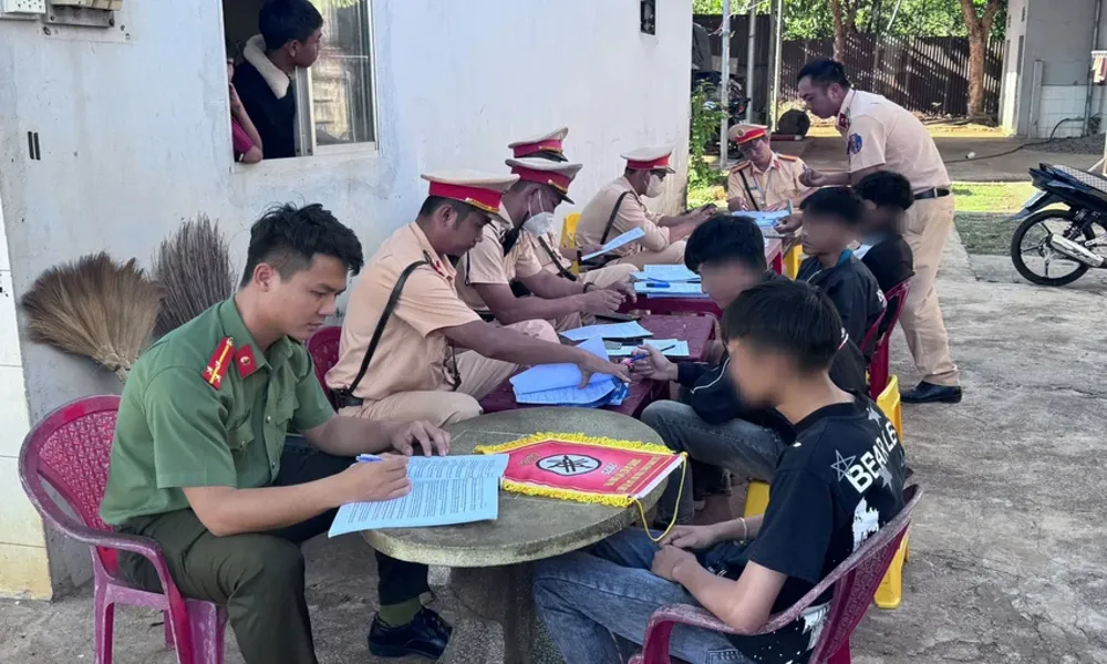 Đắk Nông: Lực lượng công an ngăn chặn kịp thời đua xe trái phép dịp lễ