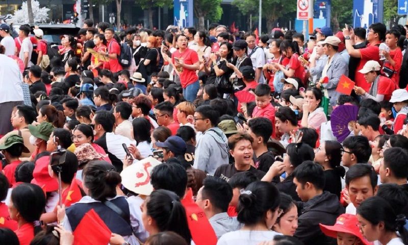 Dự báo thời tiết ngày 30/4: Miền Nam rực nắng, miền Bắc có mưa rào