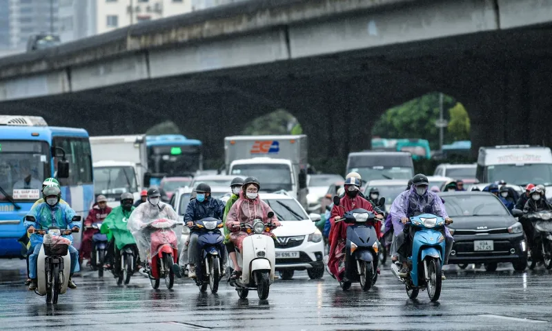 Ngày 1/5: Bắc Bộ mưa dông, Nam Bộ nắng nóng 