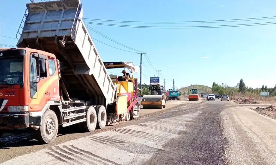 Thi công xuyên lễ, quyết tâm hoàn thành dự án Quốc lộ 28B