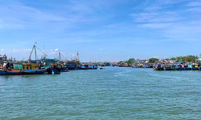Vớt được thi thể người lao động rơi xuống biển 