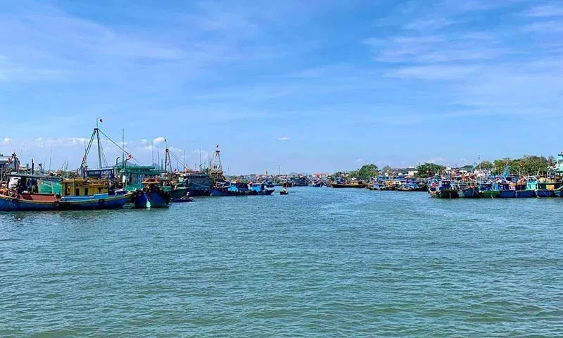 Vớt được thi thể người lao động rơi xuống biển 
