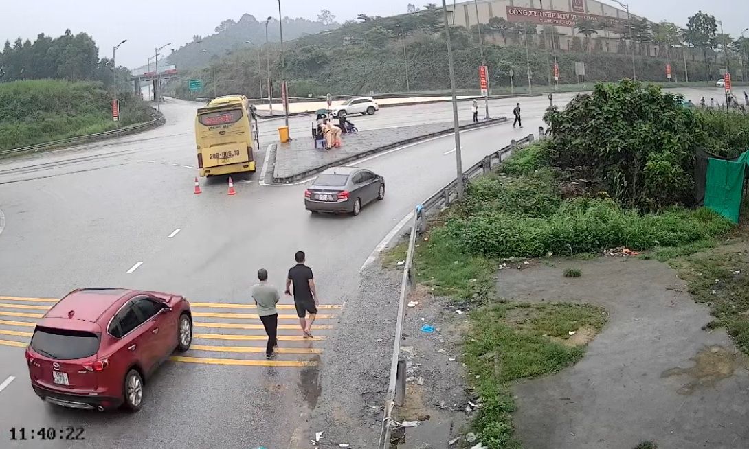 Yên Bái: Xe khách nhồi nhét 29 hành khách bị phạt gần 200 triệu đồng