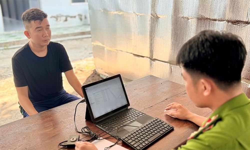 Triệt phá đường dây buôn lậu đường và thuốc lá từ Campuchia