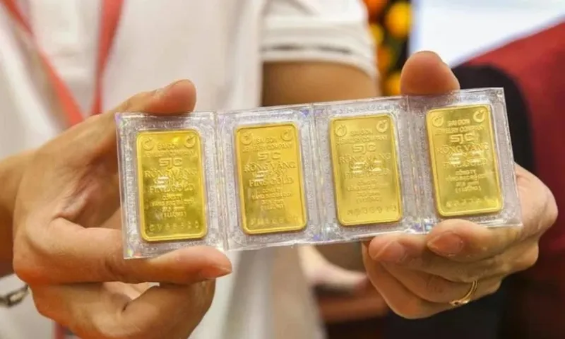 Giá vàng giảm mạnh 