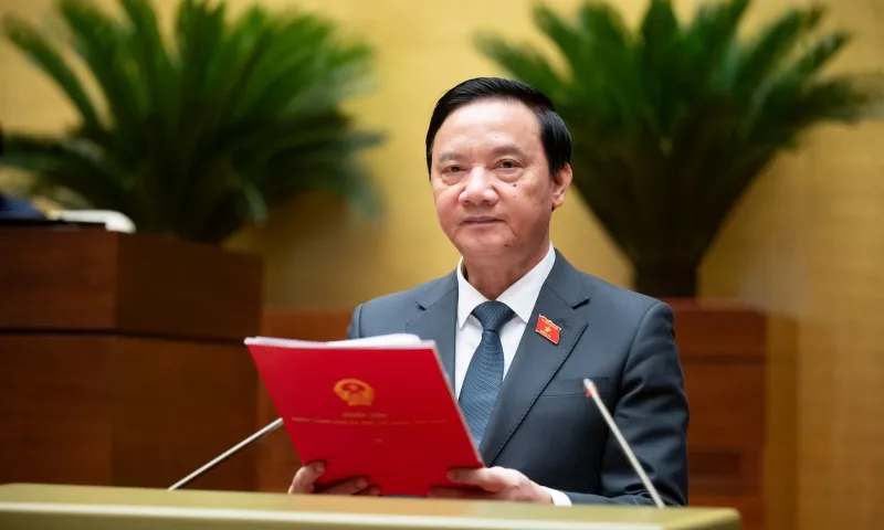 Nguyen Khac Dinh Sua Hien Phap 12h30